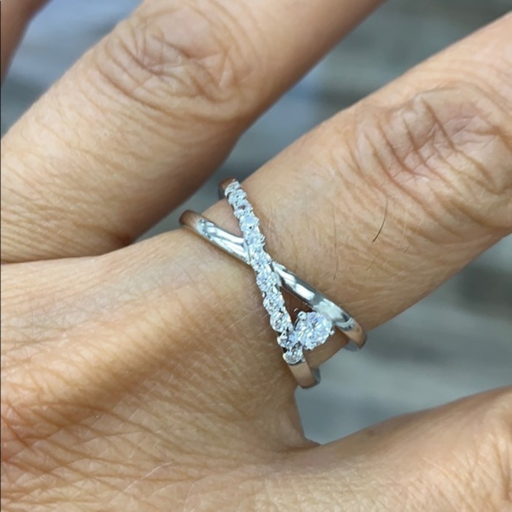 CZ X design Wedding Band sizes 5 6 7 8 9 crisscross ring